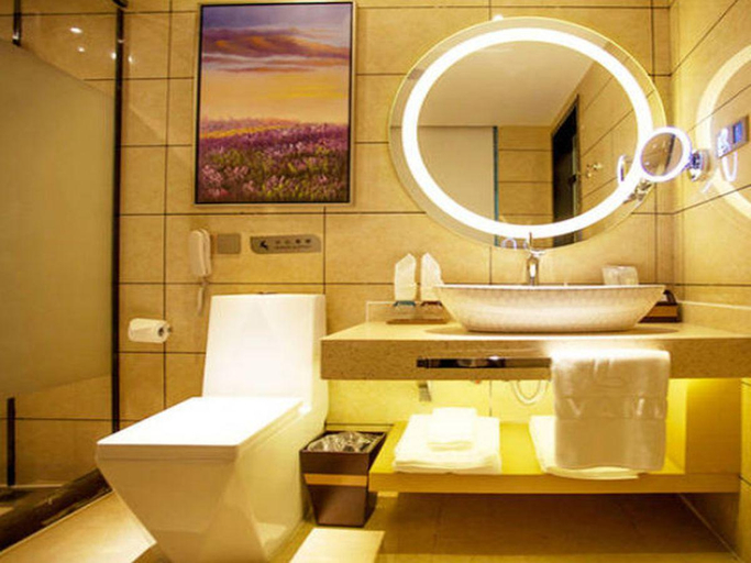 Bathroom 4, Lavande Hotel Hengyang Changsheng Xi Lu Nan Hua University Branch, Hengyang