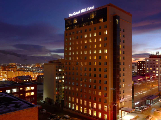 Exterior & Views