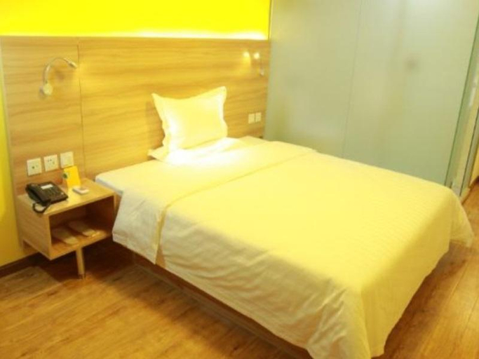 Bedroom 3, 7 Days Inn Chengdu Jingli Hongpailou Metro Station, Chengdu