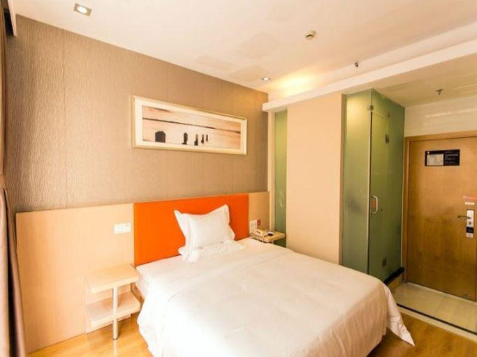 Bedroom 3, 7 Days Premium Suzhou Shilu Shantang Street Subway Station, Suzhou