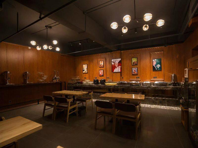 Food & Drinks 5, James Joyce Coffetel·Kaifeng Drum Tower, Kaifeng