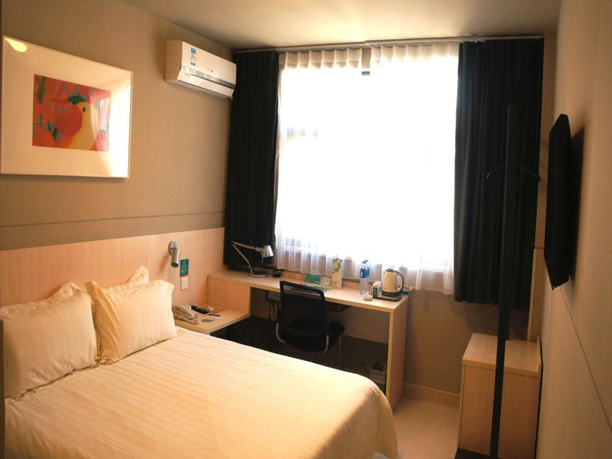 Bedroom 3, Jinjiang Inn (Hankou Railway Station), Wuhan