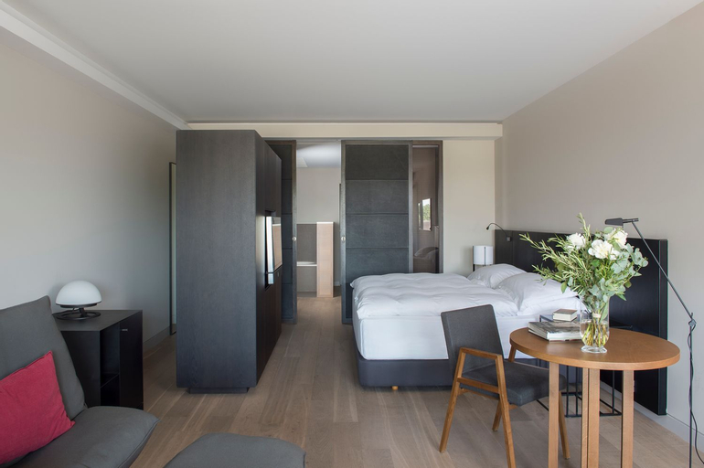 Bedroom 24