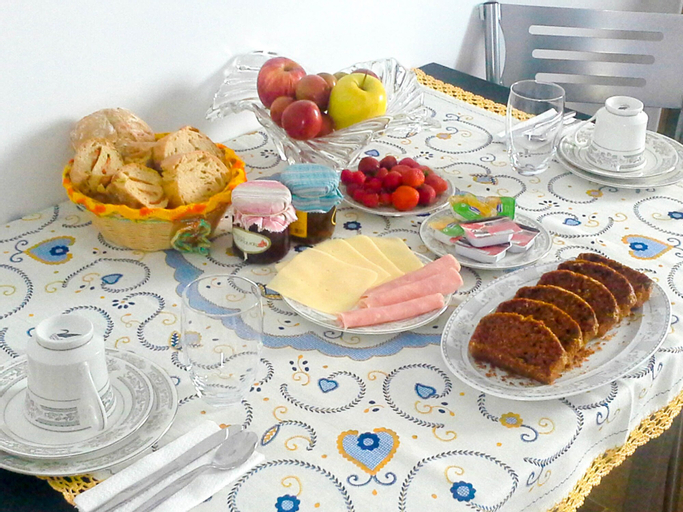 Food & Drinks 5, Mocho GuestHouse, Batalha