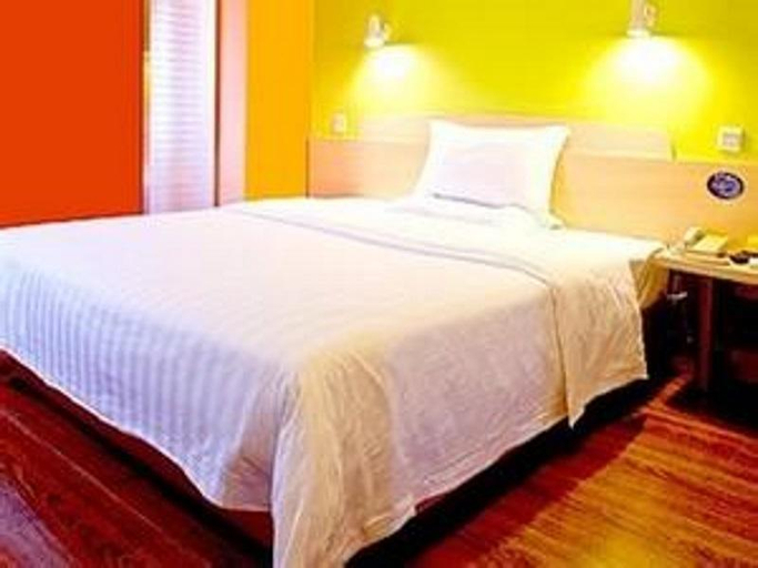 Bedroom 4, 7 Days Inn Chongqing Fuling Nanmenshan Pedestrian Street, Chongqing