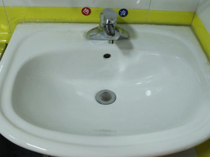 Bathroom, 7 Days Inn Chengdu Jiuyan Bridge Sichuan University North Gate Branch, Chengdu