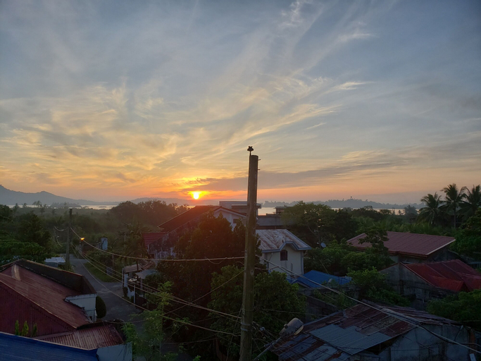 Brand New Penthouse 1BR Ocean view, Tacloban City