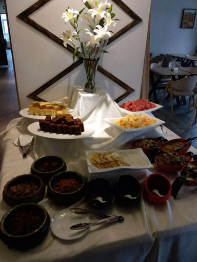 Food & Drinks
