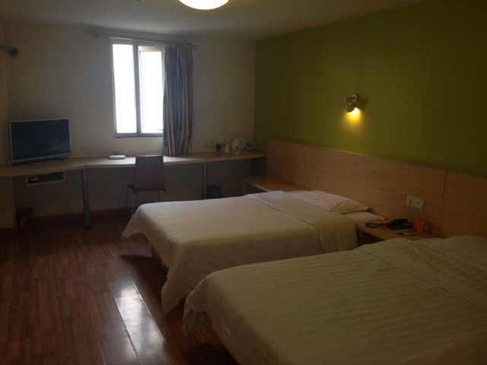 Bedroom 3, 7 Days Inn Dalian Wafangdian Railway Station, Dalian
