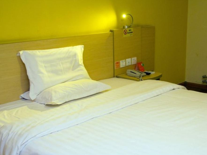 Bedroom, 7 Days Inn (Weifang Railway Station), Weifang