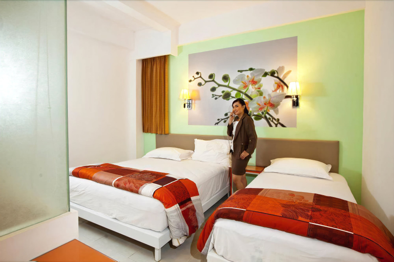Dewarna Hotel Arifin Malang, Malang