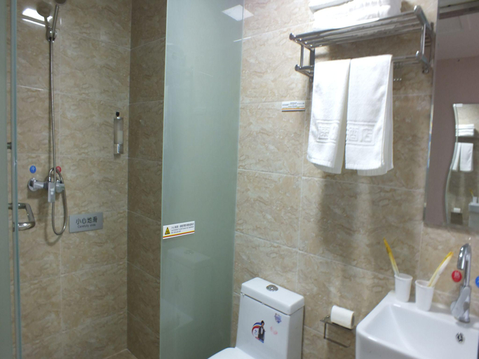 Bathroom 5, Super 8 Beijing Sanlitun Branch, Beijing