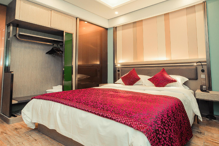 Bedroom, Pearl Hotel xijin ferry, Zhenjiang