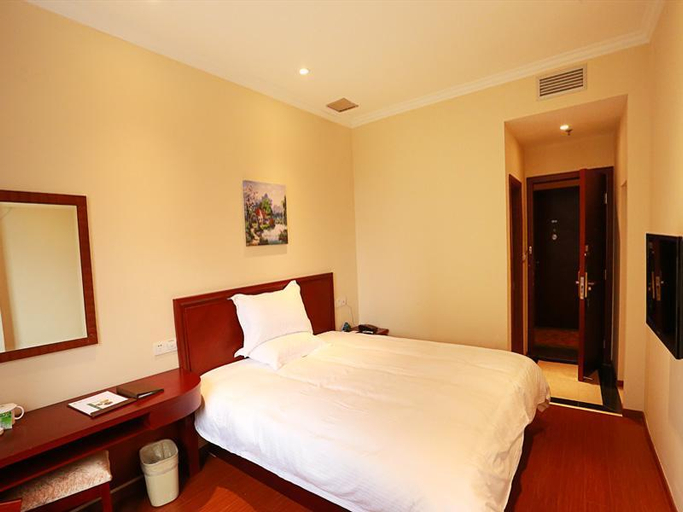 Bedroom, GreenTree Inn, Shanghai