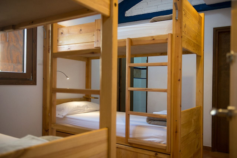 Bedroom 3, Crux Albergue, Huesca