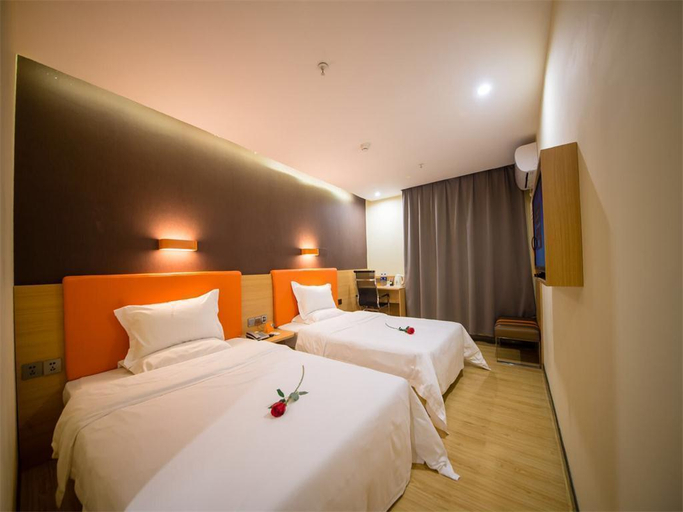 Bedroom 2, 7 Days Premium·Jiangmen Diwang Square, Jiangmen