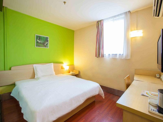 Bedroom, 7 Days Inn Heyuan Railway Station, Heyuan