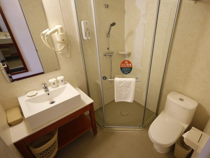 Bathroom 4, GreenTree Inn Yantai Penglai Pavilion Beiguan, Yantai