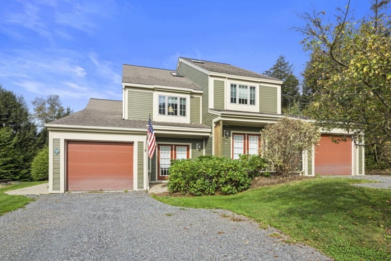 Exterior & Views 2, 700 B Topnotch, Lamoille
