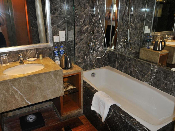 Bathroom, Empark Grand Hotel Xian, Xi'an