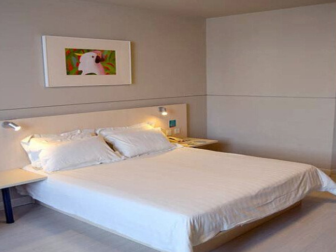 Bedroom 5, Jinjiang Inn Select Qingdao International Exibition Centre Miaoling Road, Qingdao