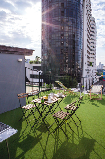 The BOB hostel, Wattana