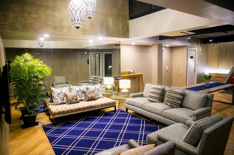 The Spades hostel, Pathum Wan