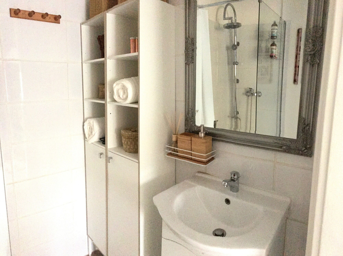 Bathroom 3, Standard Apartment by Hi5 - Karoly 23, Budapesti