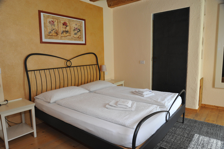 Bedroom 3, Maso Franceschella, Trento
