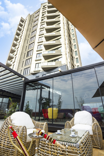 Alesha Suite, Yomra