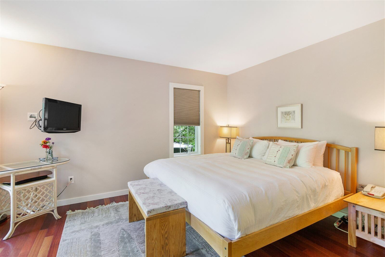 Bedroom 4, 608b_topnotch, Lamoille