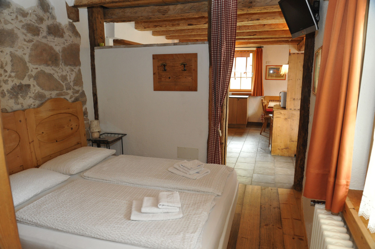 Bedroom 2, Maso Franceschella, Trento