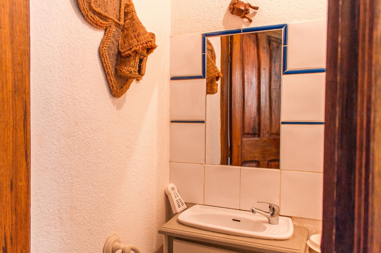 Bathroom, Villa 60, Mbour