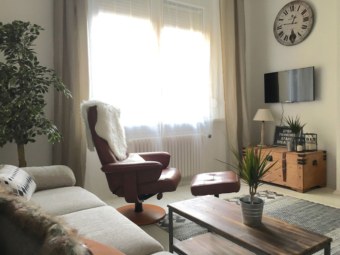 Others 5, Standard Apartment by Hi5 - Karoly 23, Budapesti