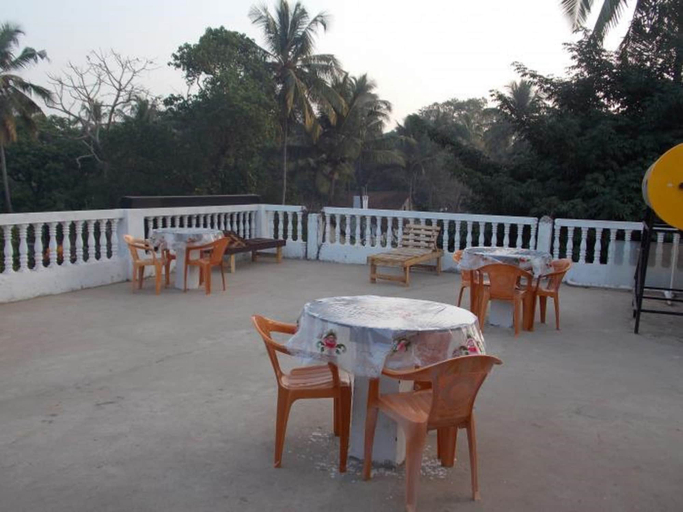 Food & Drinks 5, Sunrise Beach Resort, North Goa