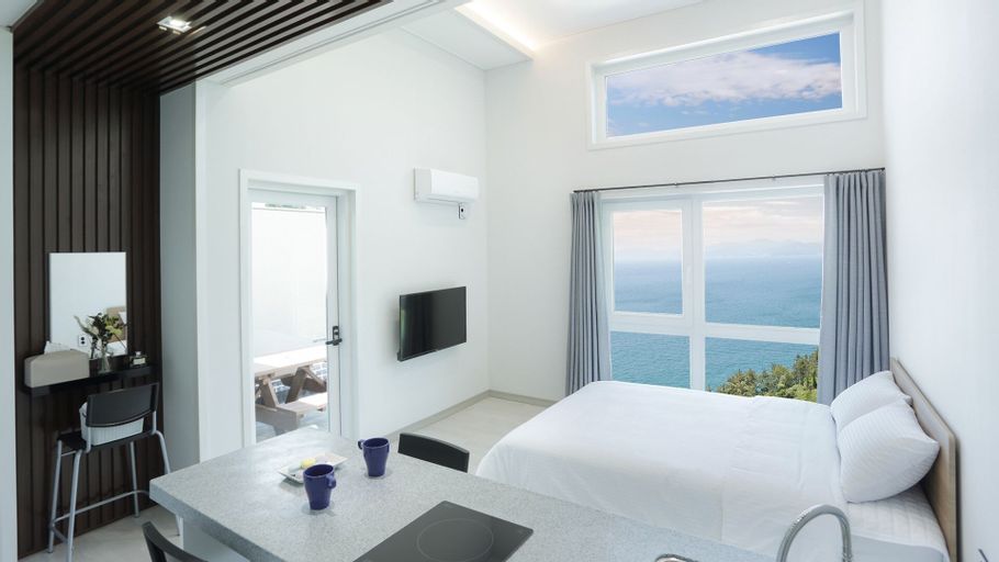 Oneday Namhae Pension, Namhae