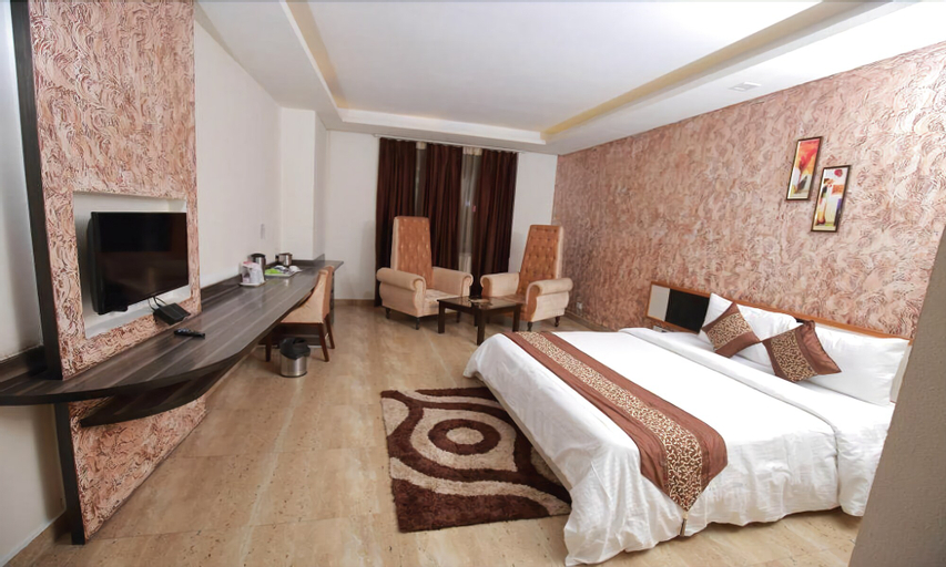 The Royal Paradise, Karnal