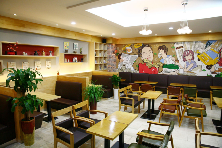 Public Area 3, Crystal Hotel, Buk