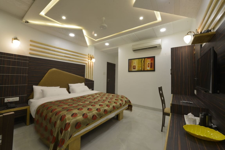 Bedroom 4, Hotel J P International, Aurangabad