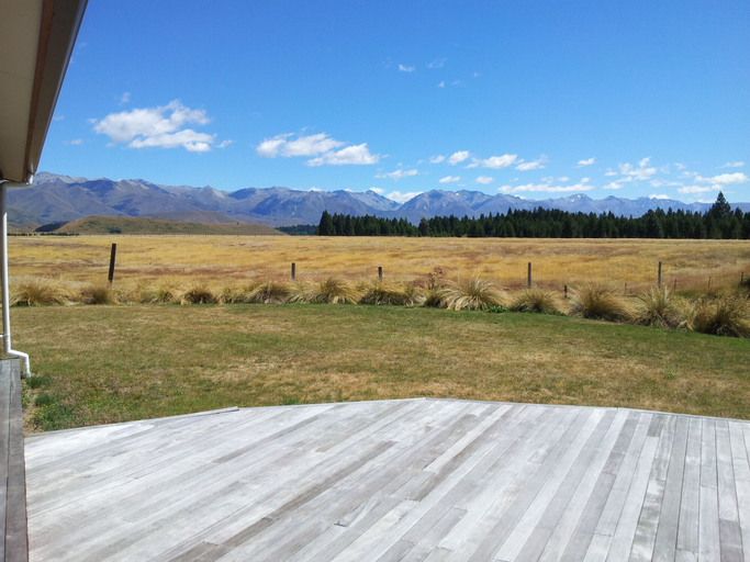 Magnificent Ostler, Mackenzie