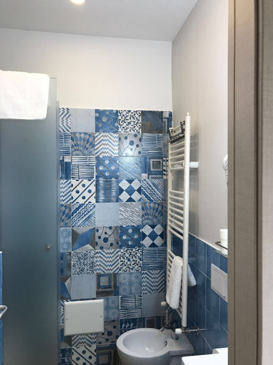 Bathroom 4, B&B Quasi in Centro, Salerno