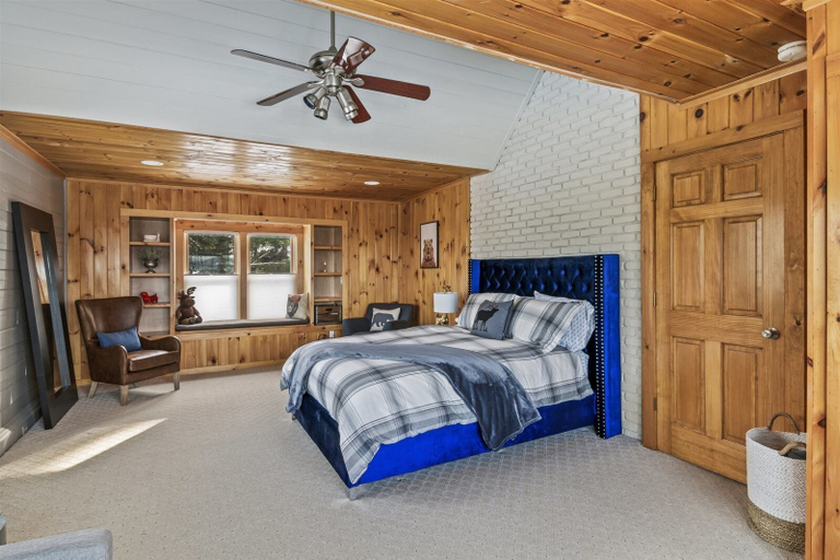Bedroom 4, Ayers Farm, Lamoille