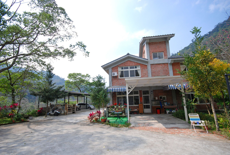 Exterior & Views 1, Zuo An Hostel, Miaoli