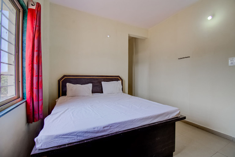 Bedroom 2, SPOTON 30567 Karthik Residency, Chitradurga