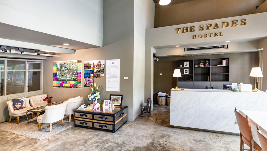 The Spades hostel, Pathum Wan
