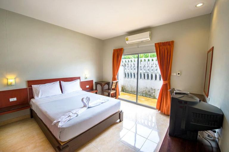 Paradise Resort, Bang Lamung