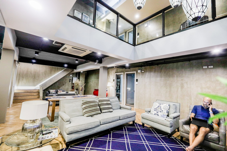 The Spades hostel, Pathum Wan