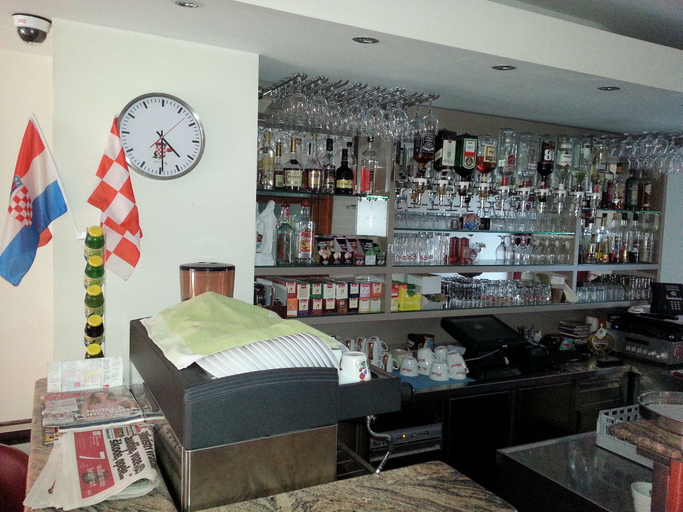 Food & Drinks 5, Hotel Croatia, Zagreb