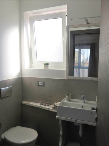 Bathroom 4, Al dolce eremo, Trieste