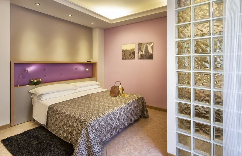 Bedroom 3, ACasaMia WelcHome Hotel, Rimini